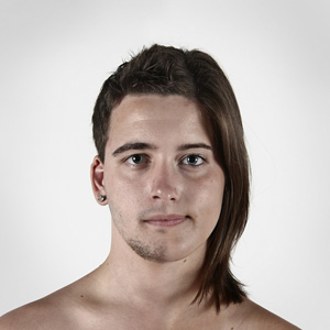 <span>Jumeaux: Alex & Sandrine, 20 ans</span><i>+</i>