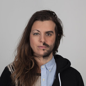 <span>Sœur / Frère: Marie-Ève, 35 ans & Jean-Michel, 30 ans</span><i>+</i>