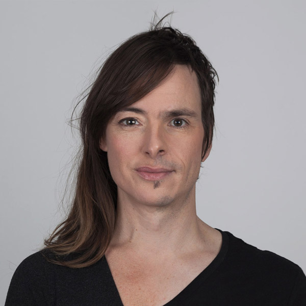 <span>Sœur / Frère: Pascale & David</span><i>+</i>